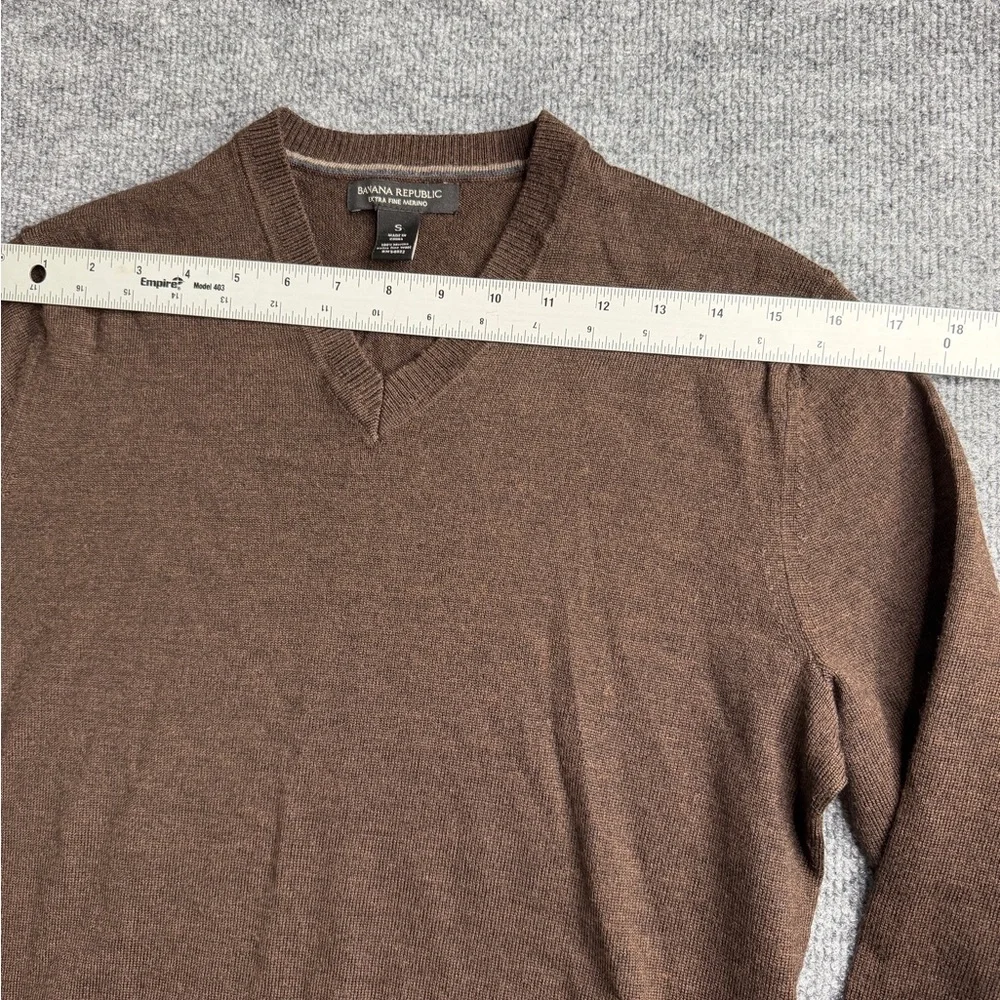 Banana Republic Sweater Mens Small Brown 100%‎ Extra Fine Merino Wool V-Neck